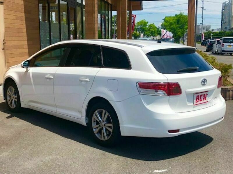 AVENSIS WAGON-8