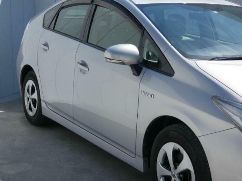 PRIUS-10