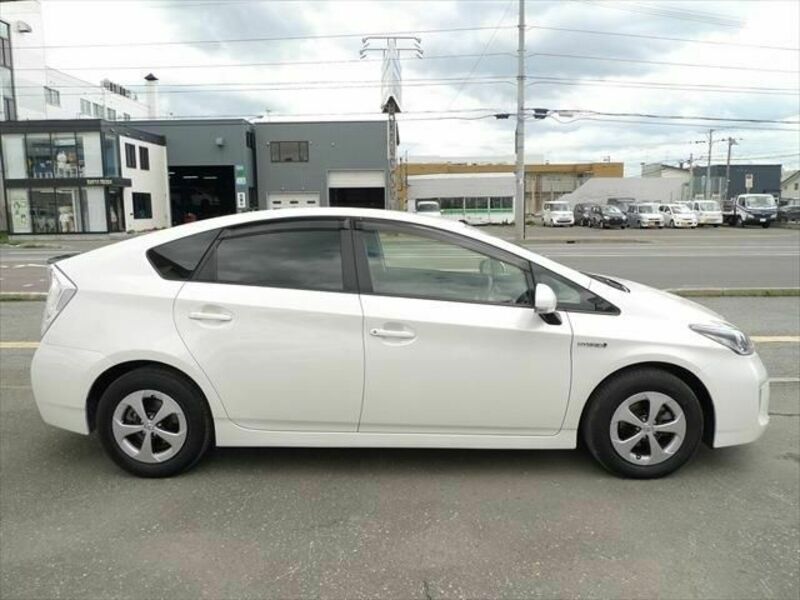 PRIUS-3