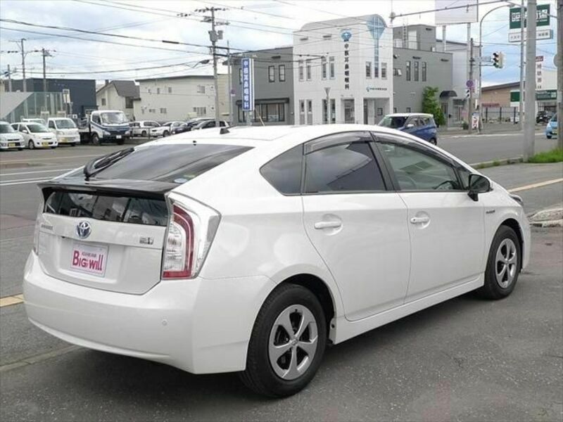 PRIUS-7