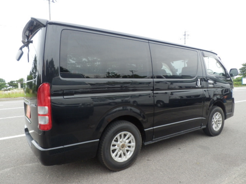 HIACE VAN-13