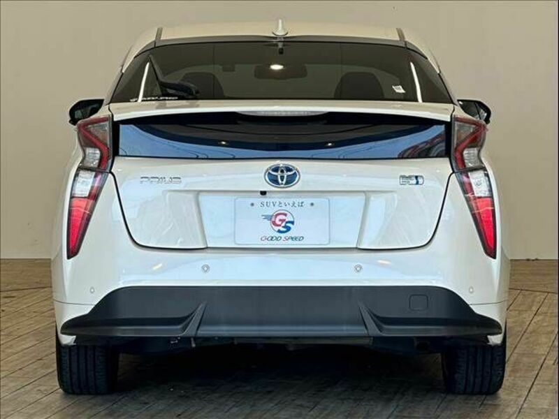 PRIUS-12