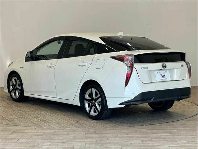 PRIUS-14