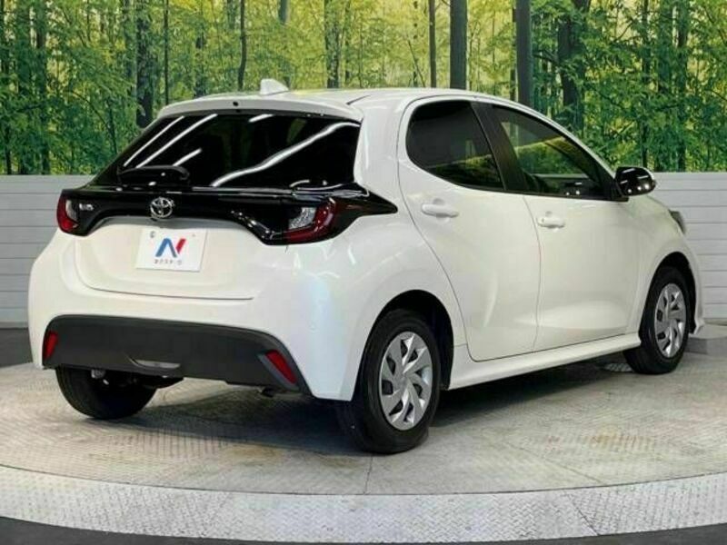 YARIS-17