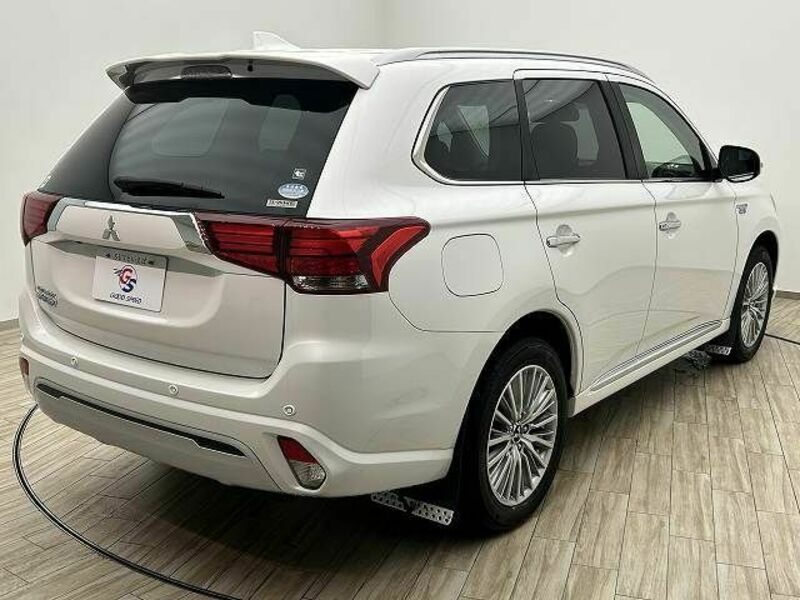 OUTLANDER PHEV-15