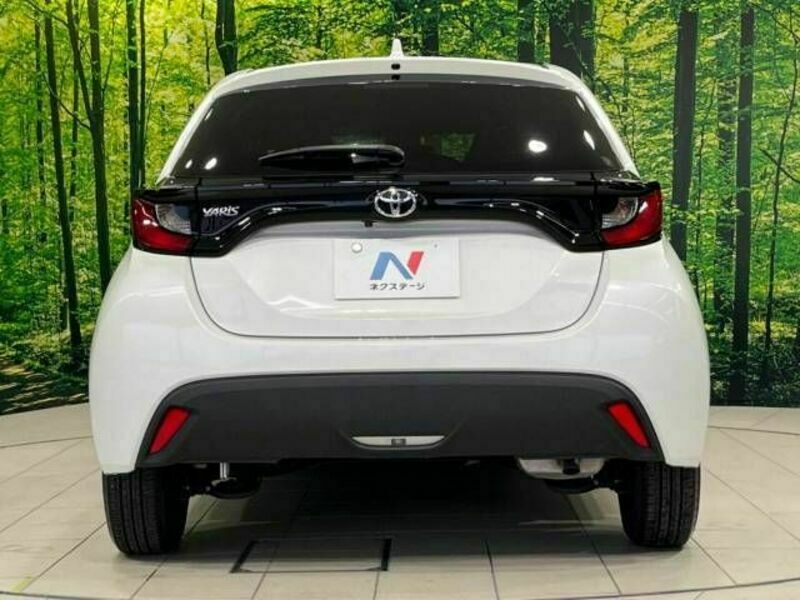 YARIS-15