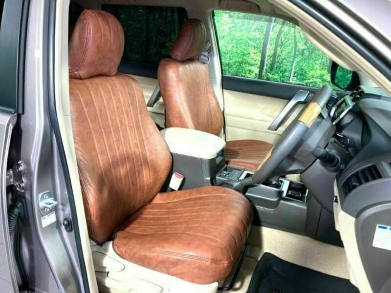 LAND CRUISER PRADO-7