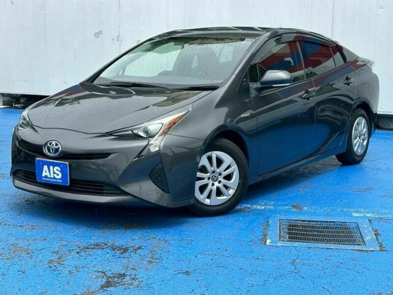 TOYOTA　PRIUS