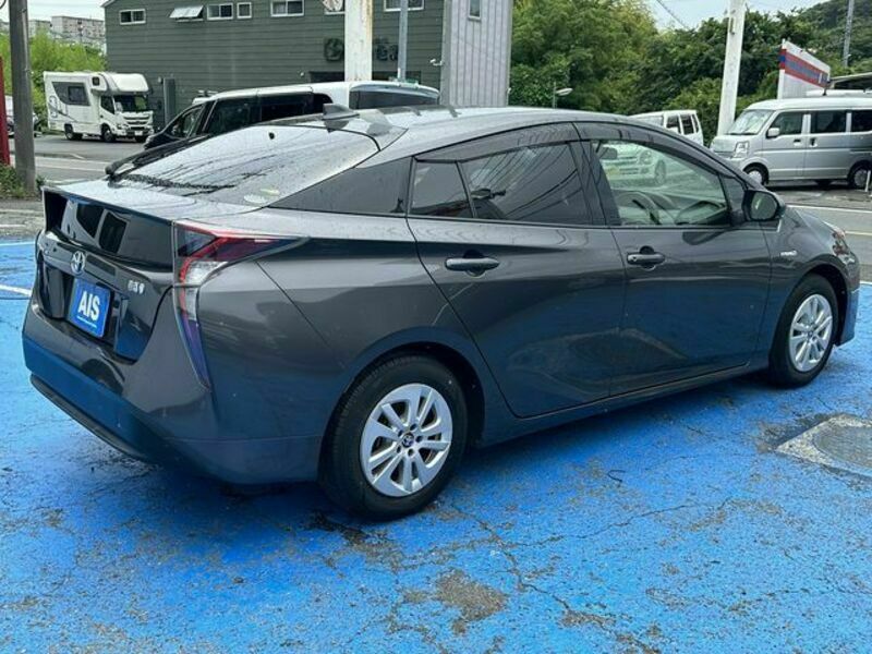 PRIUS-3