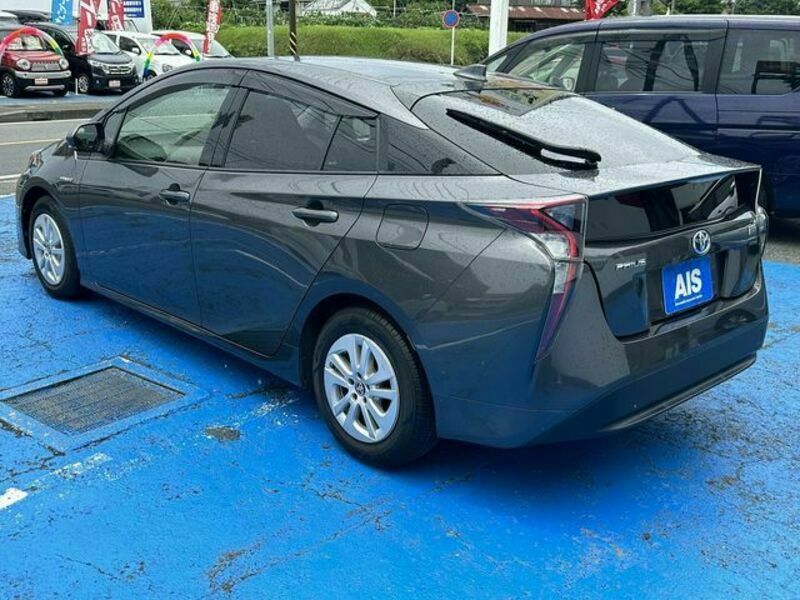 PRIUS-4