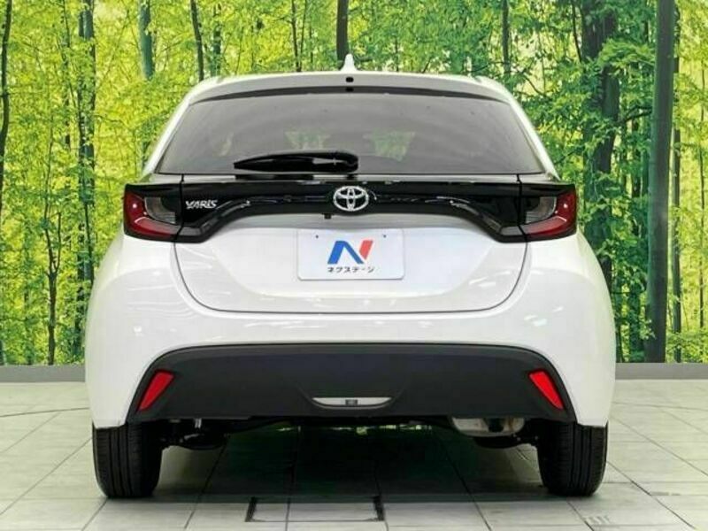 YARIS-15