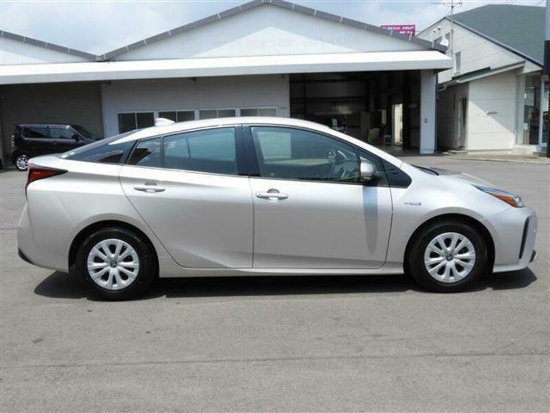 PRIUS-3