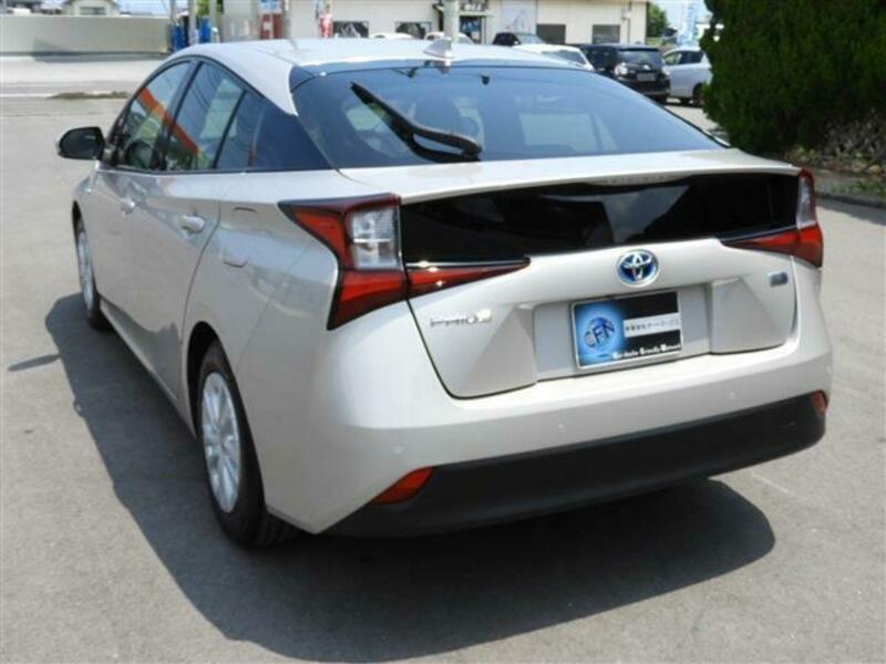 PRIUS-13