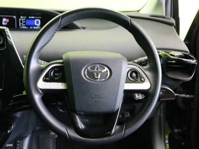 PRIUS-8