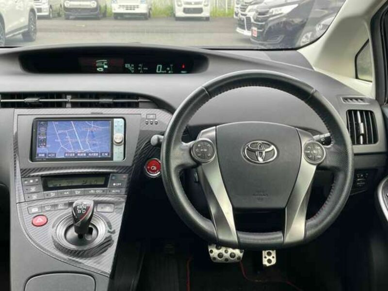 PRIUS-16