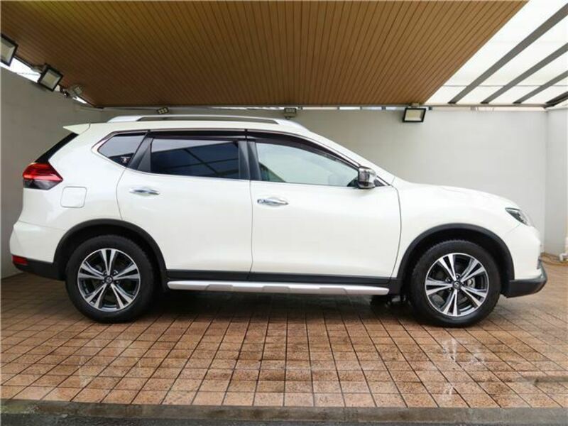 X-TRAIL-5