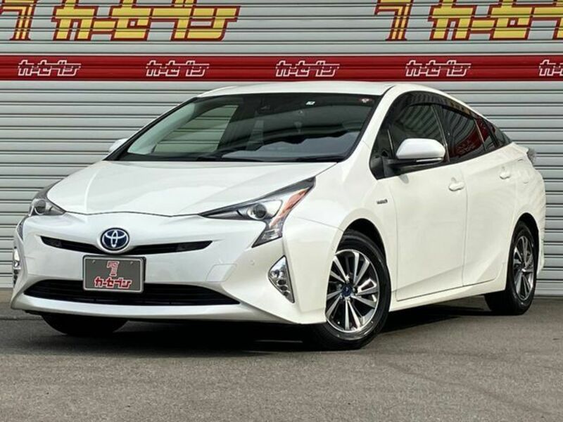 TOYOTA　PRIUS