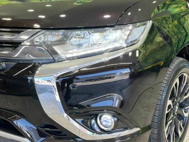 OUTLANDER PHEV-12