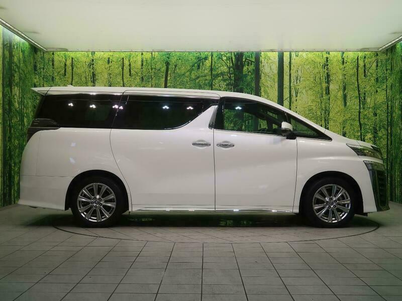 VELLFIRE-62