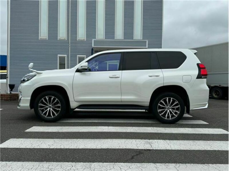 LAND CRUISER PRADO-3