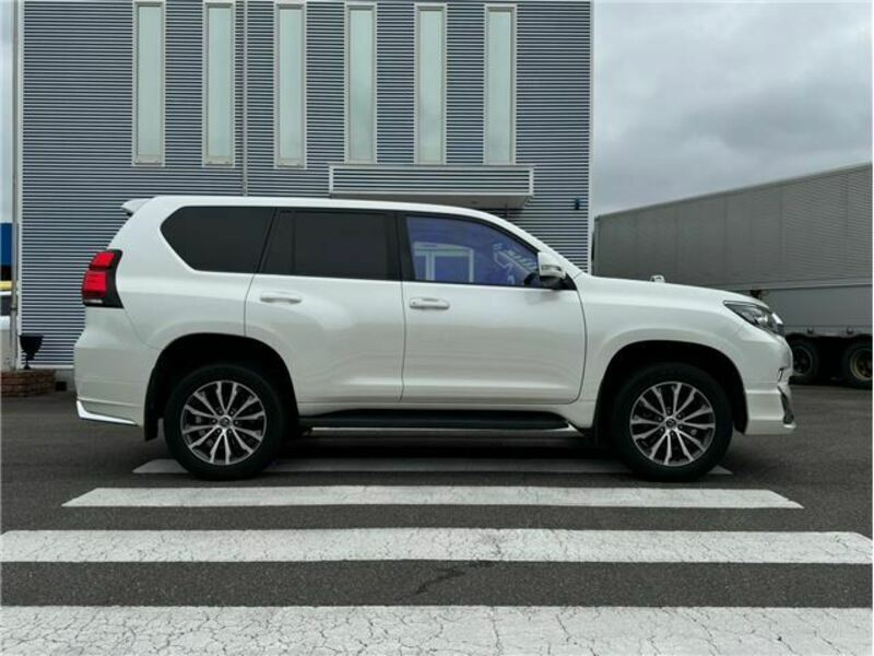 LAND CRUISER PRADO-4