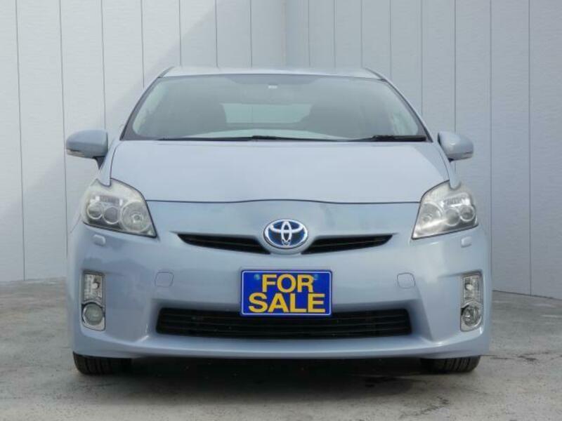 PRIUS-11