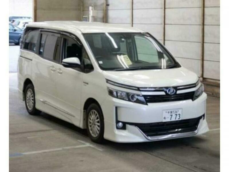 TOYOTA　VOXY