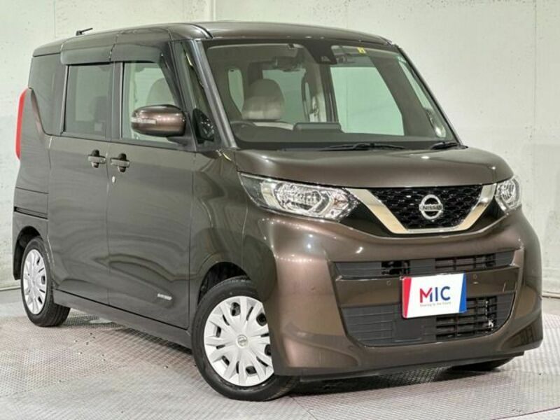 NISSAN　ROOX