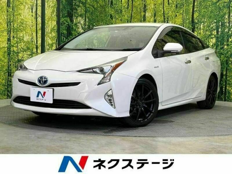 TOYOTA　PRIUS