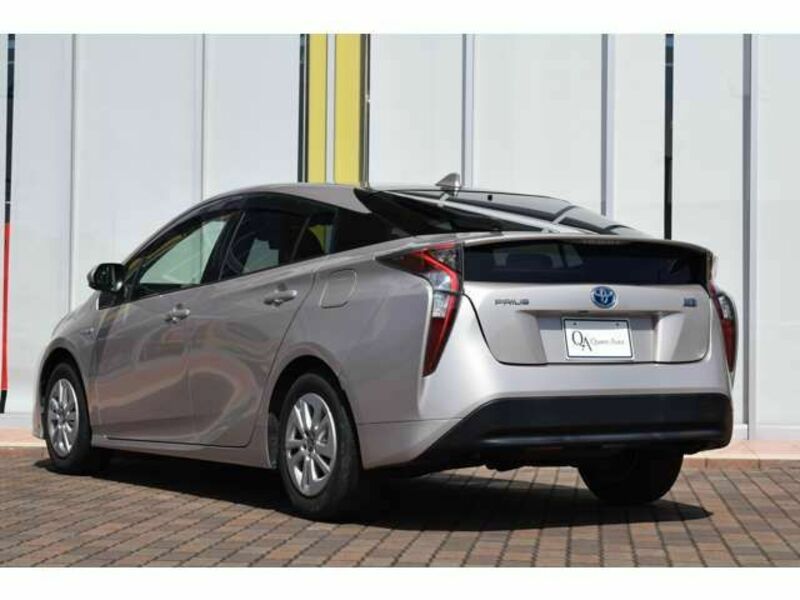 PRIUS-3