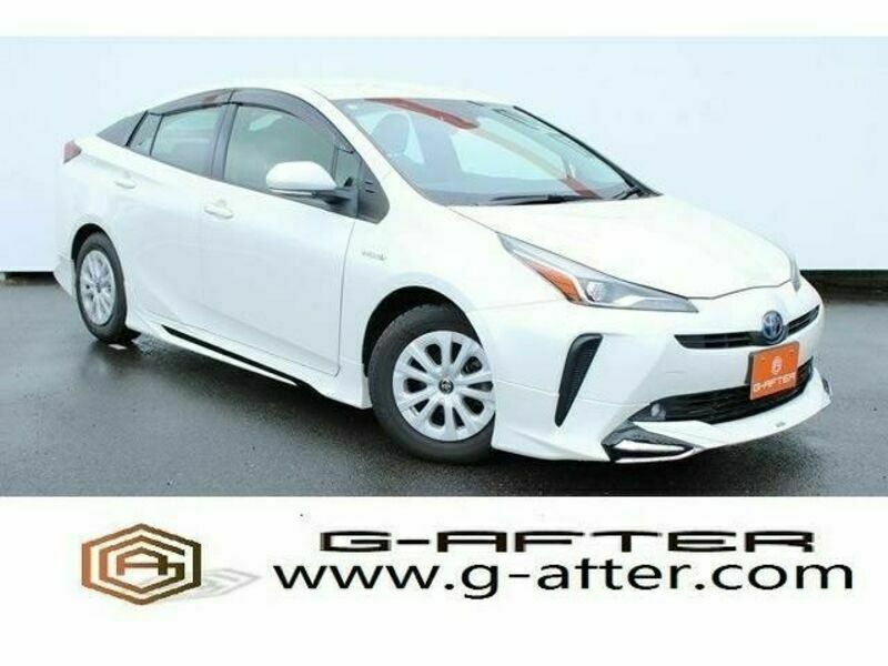 TOYOTA　PRIUS