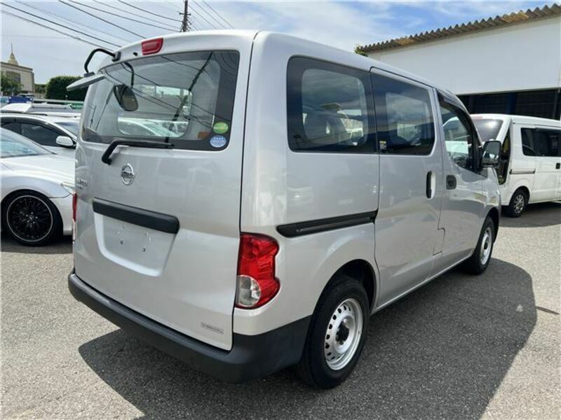 NV200 VANETTE-4