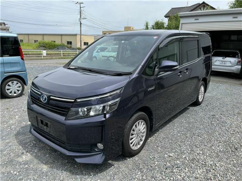 TOYOTA　VOXY