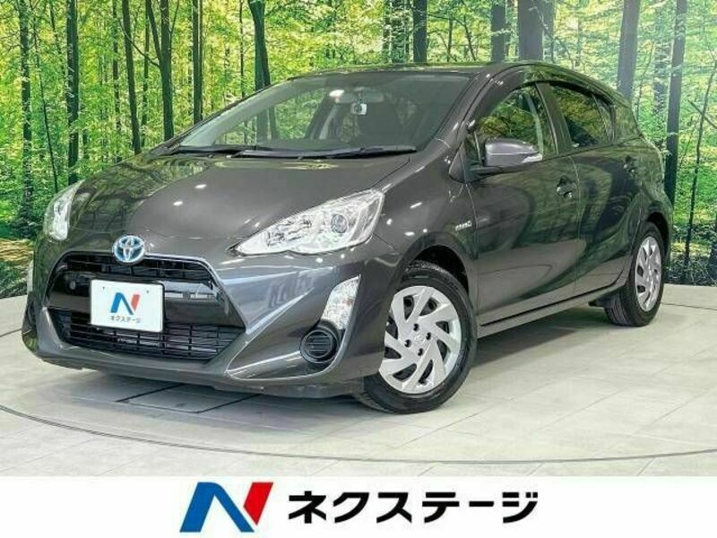 TOYOTA　AQUA