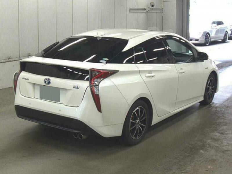 PRIUS-3