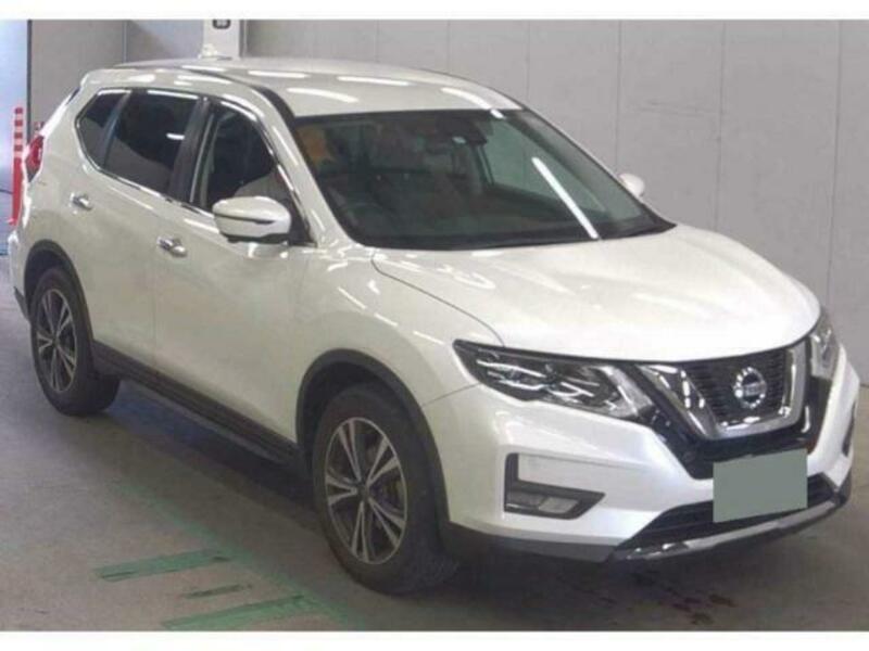 NISSAN　X-TRAIL