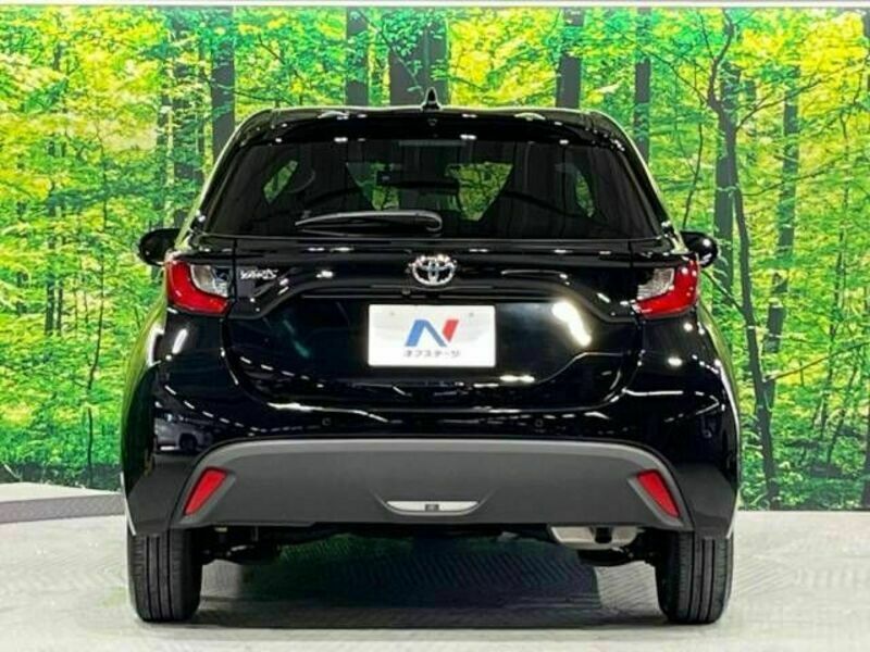 YARIS-15