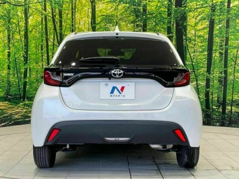 YARIS-15