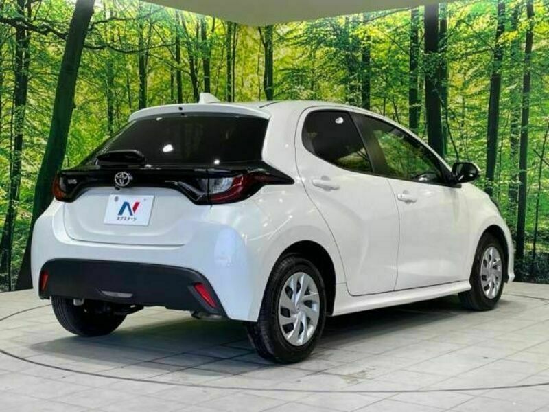 YARIS-17