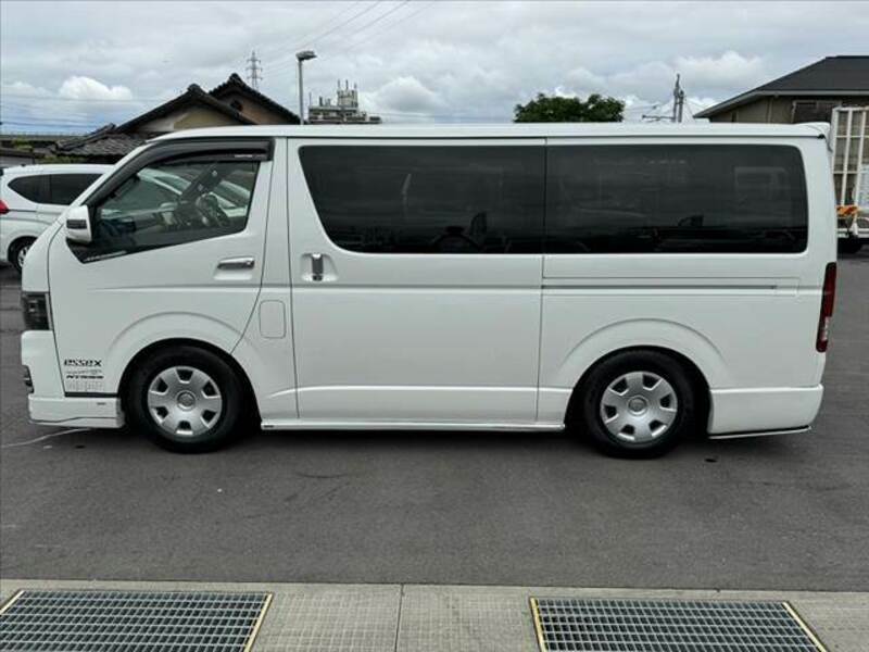 HIACE VAN-9