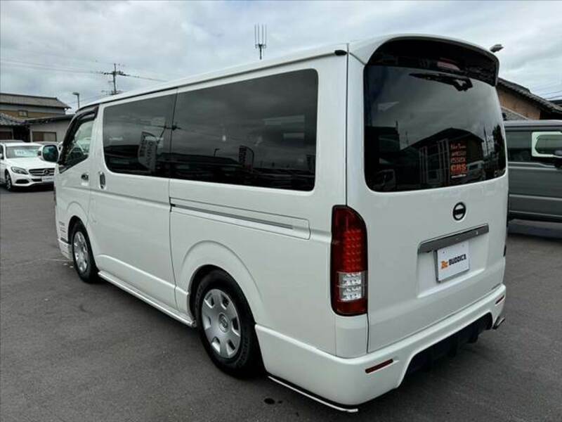 HIACE VAN-11