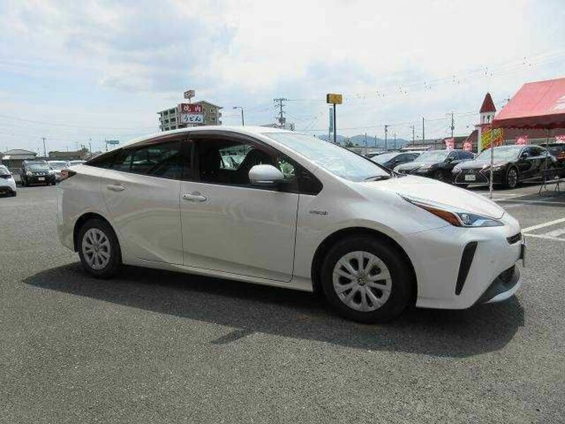 PRIUS-16