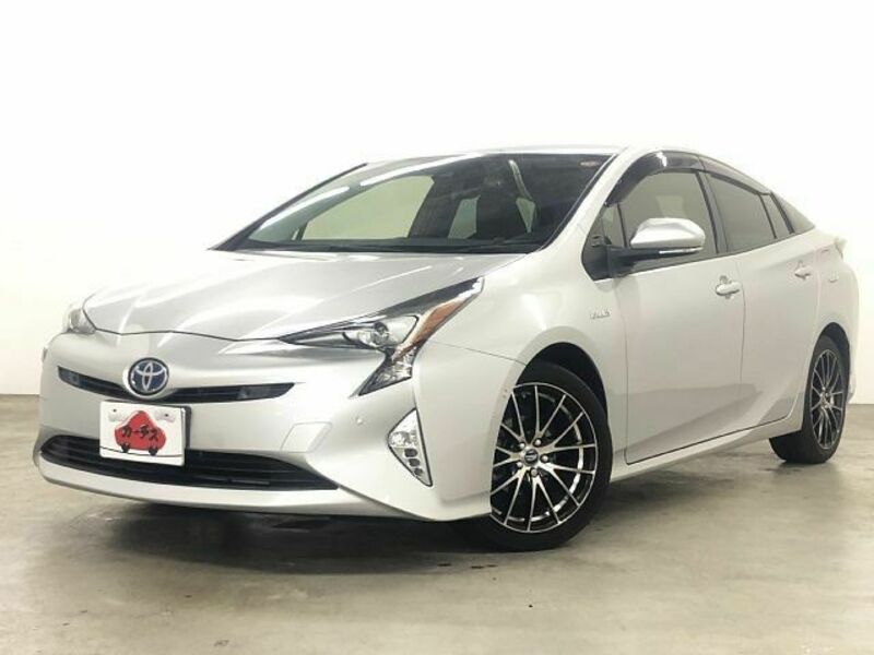 TOYOTA　PRIUS