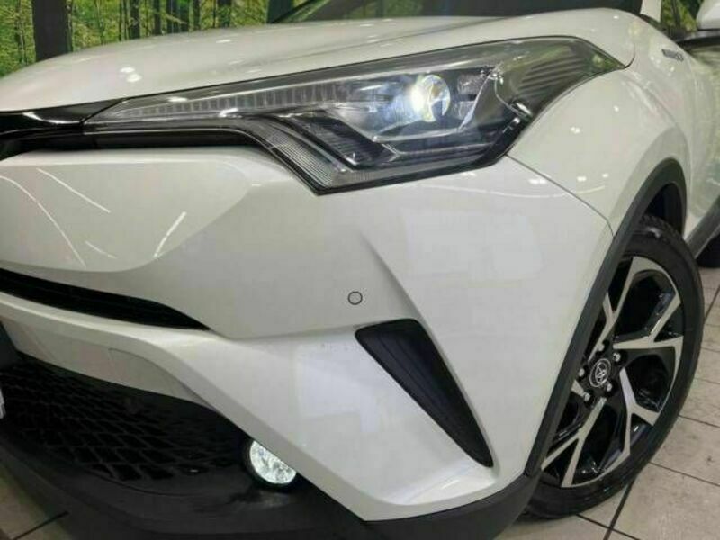 C-HR-12