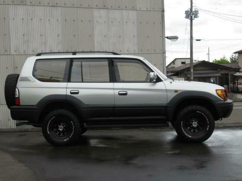 LAND CRUISER PRADO-1