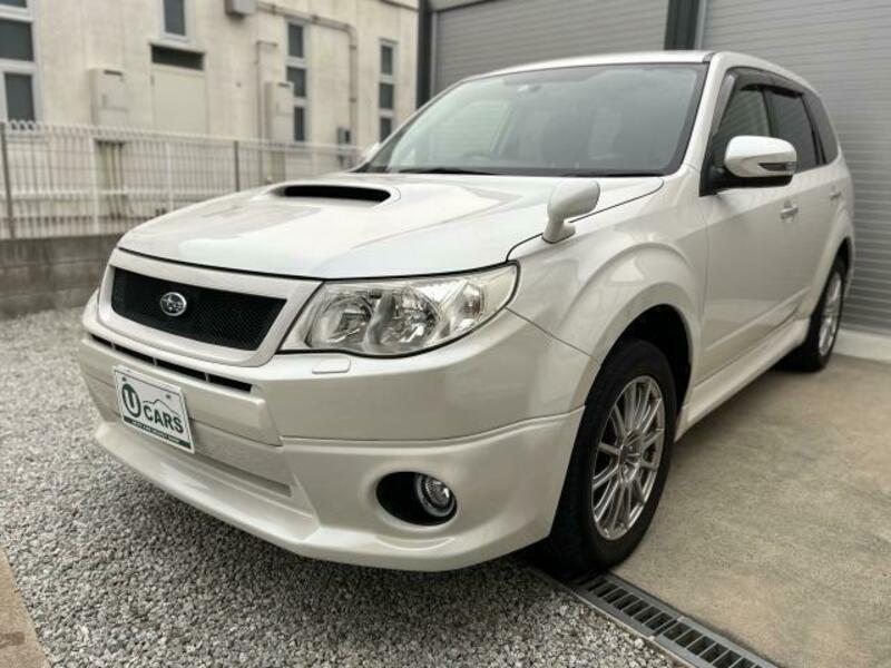 SUBARU　FORESTER