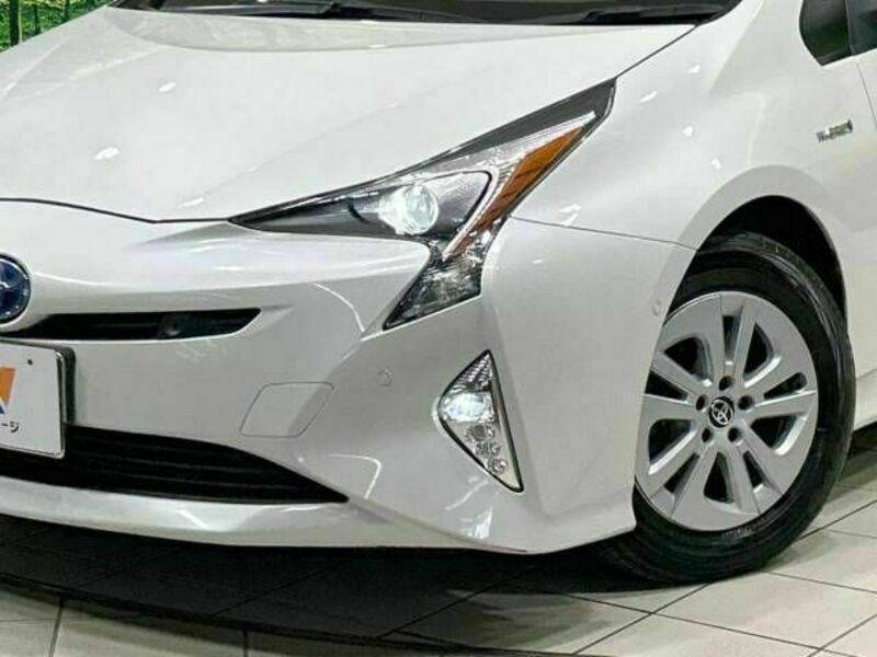 PRIUS-11