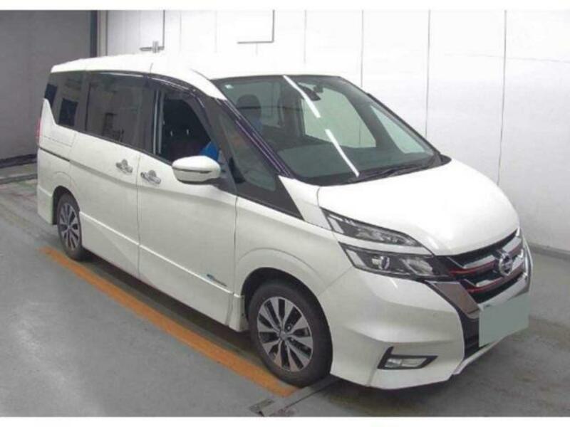 NISSAN　SERENA