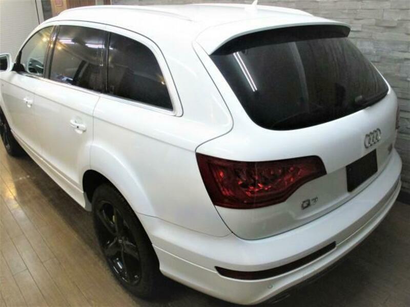 Q7
