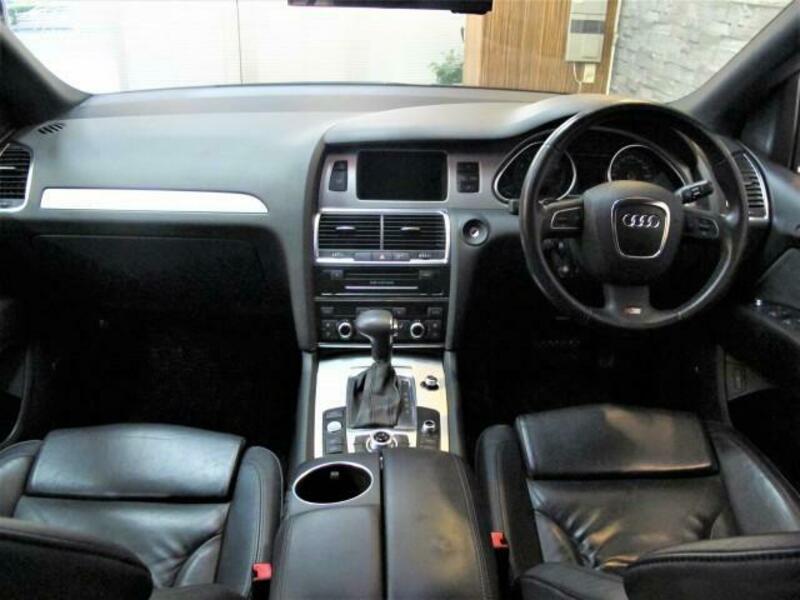 Q7